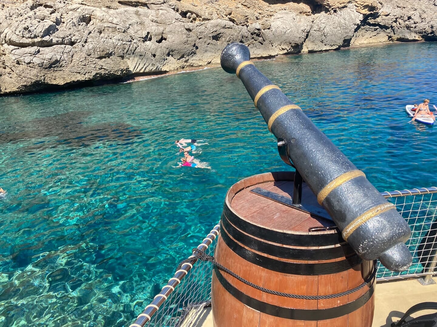 Baden in kristallklarem Wasser