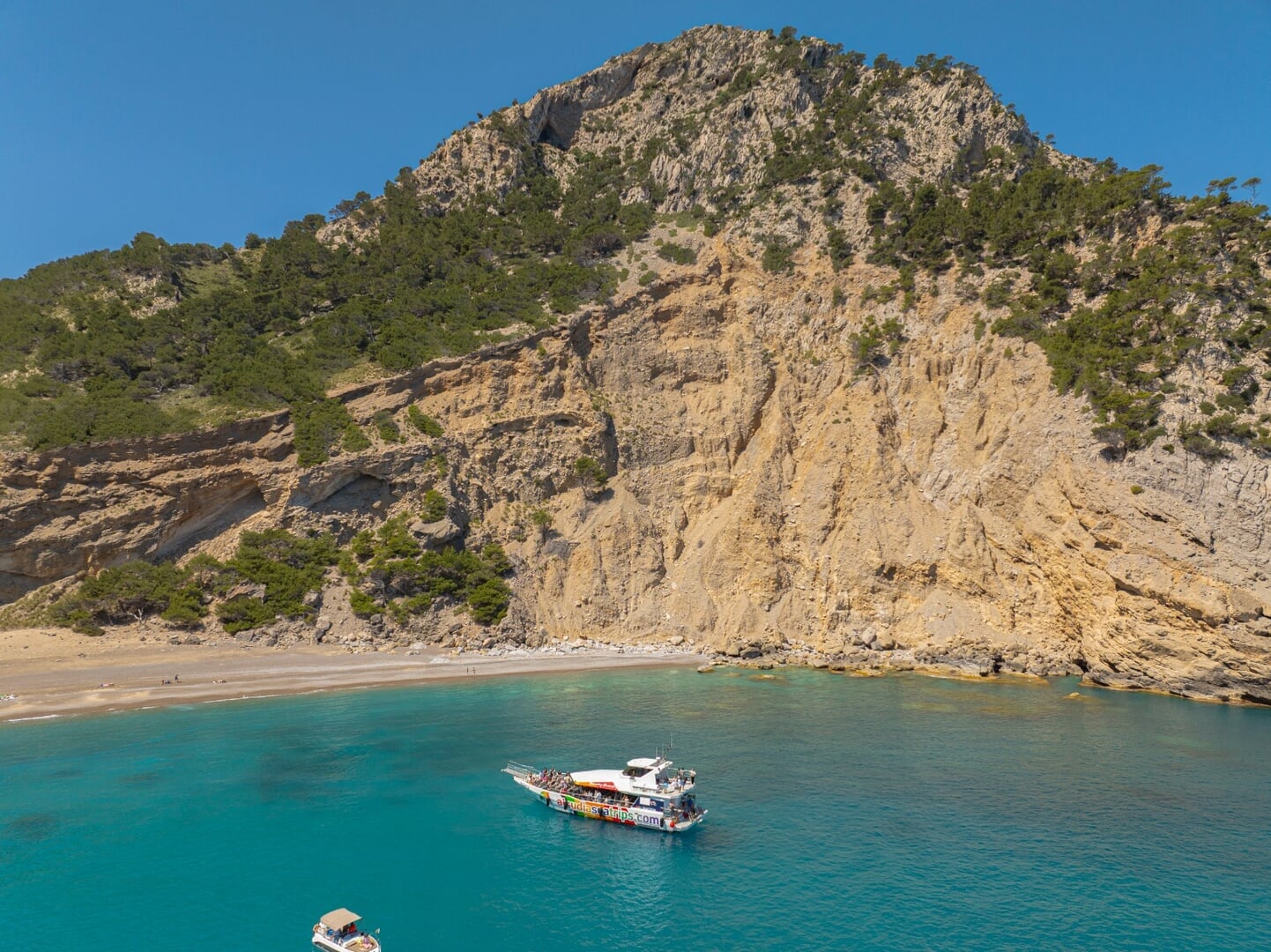 Alcanada und Delfinboot