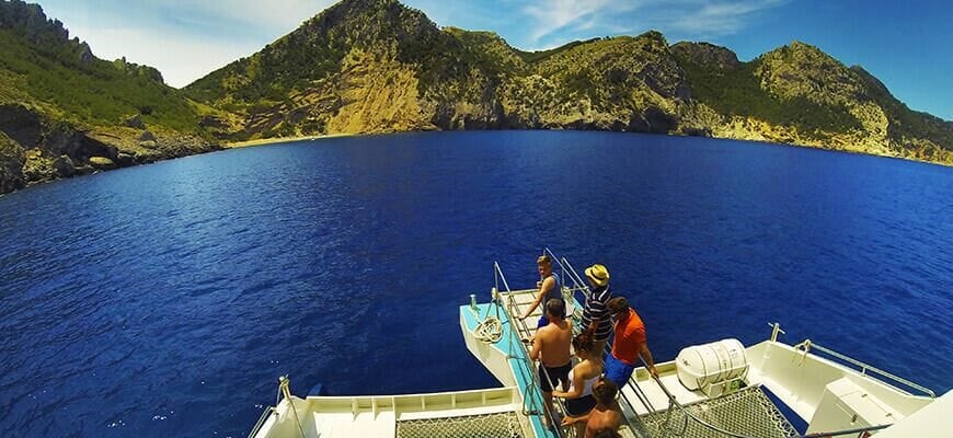 4 Stunden Bootsfahrt nach Formentor