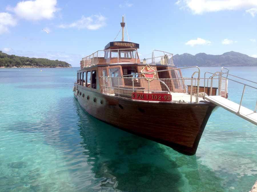Barco de la excursion