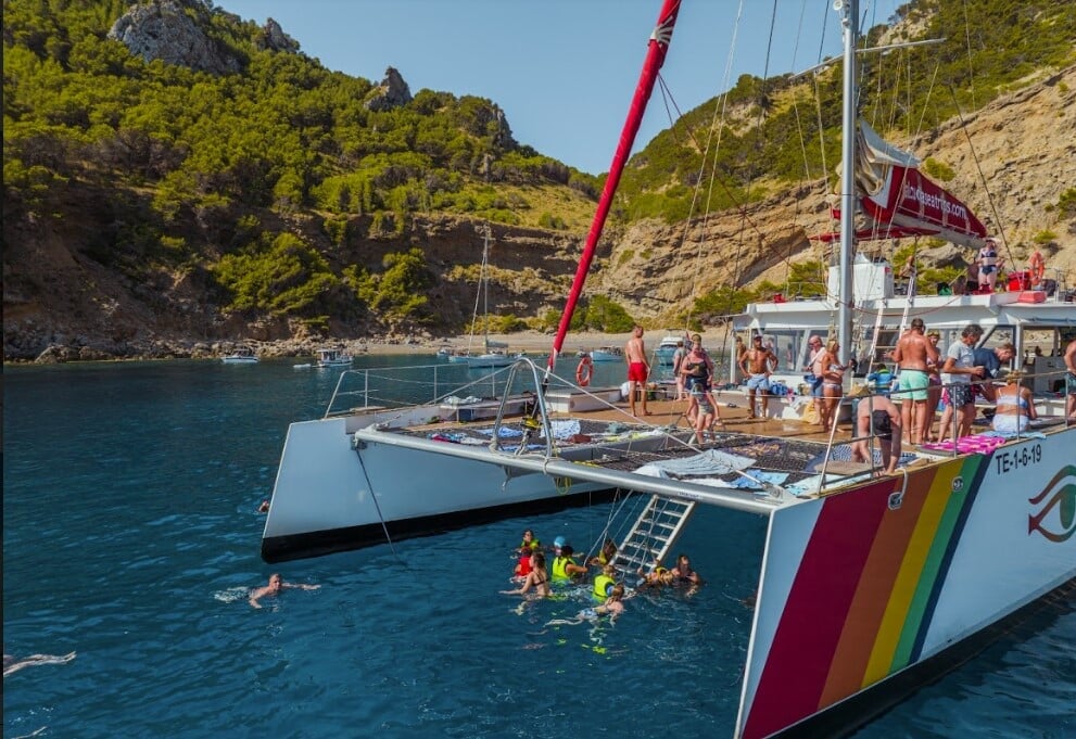 alcudia catamaran trip