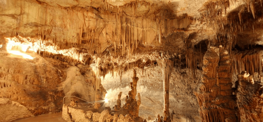 How to get to the Caves of Drach