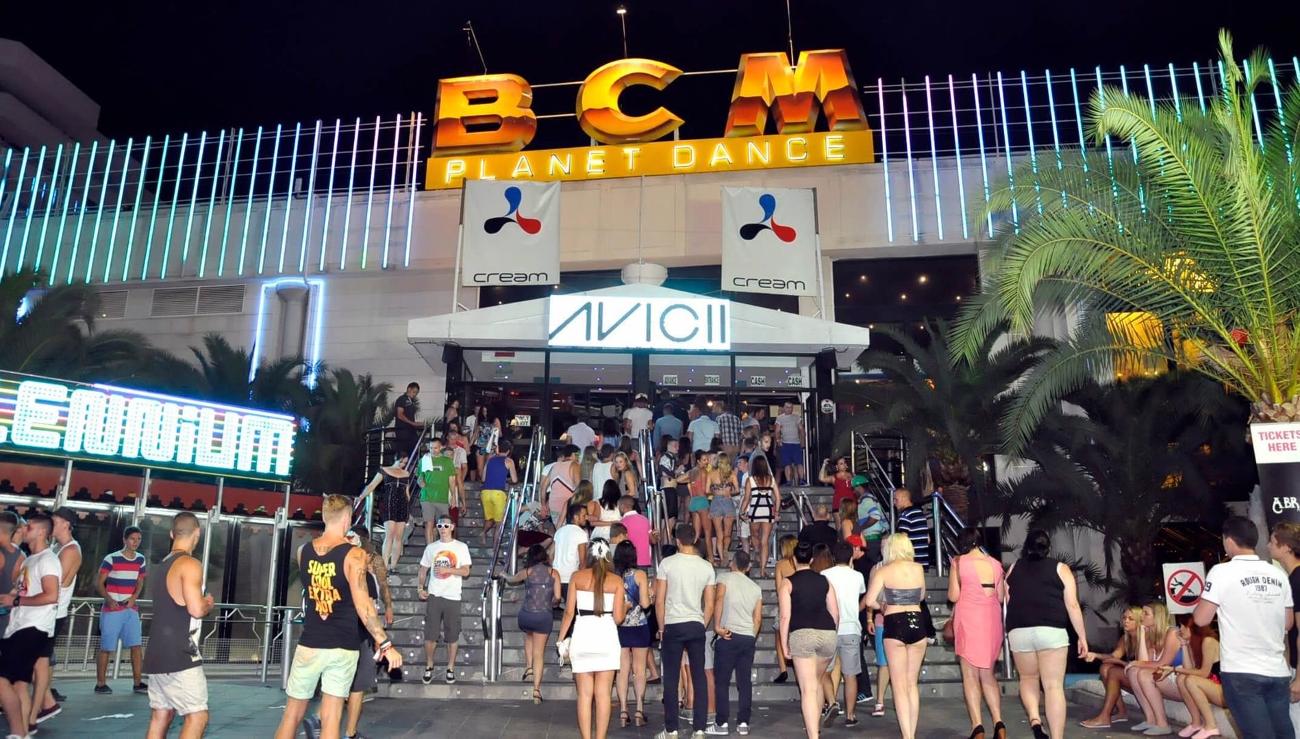 bar crawl magaluf
