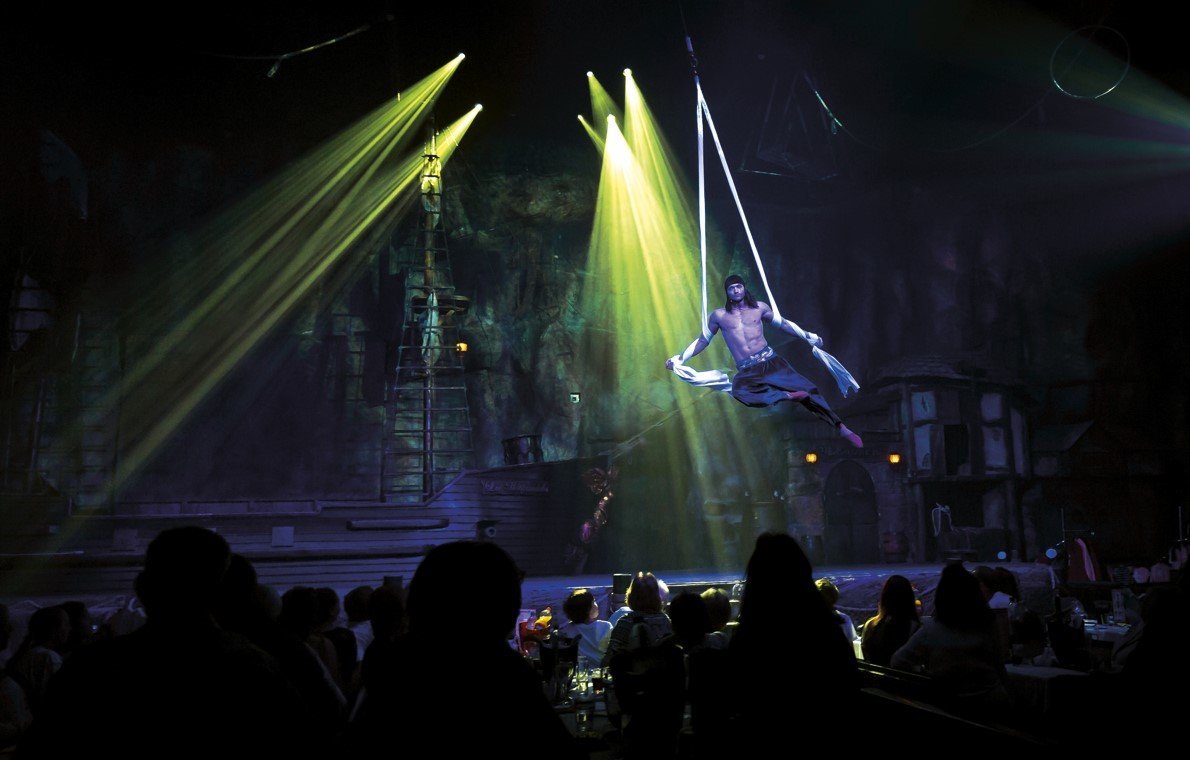 photography allowed in pirates show