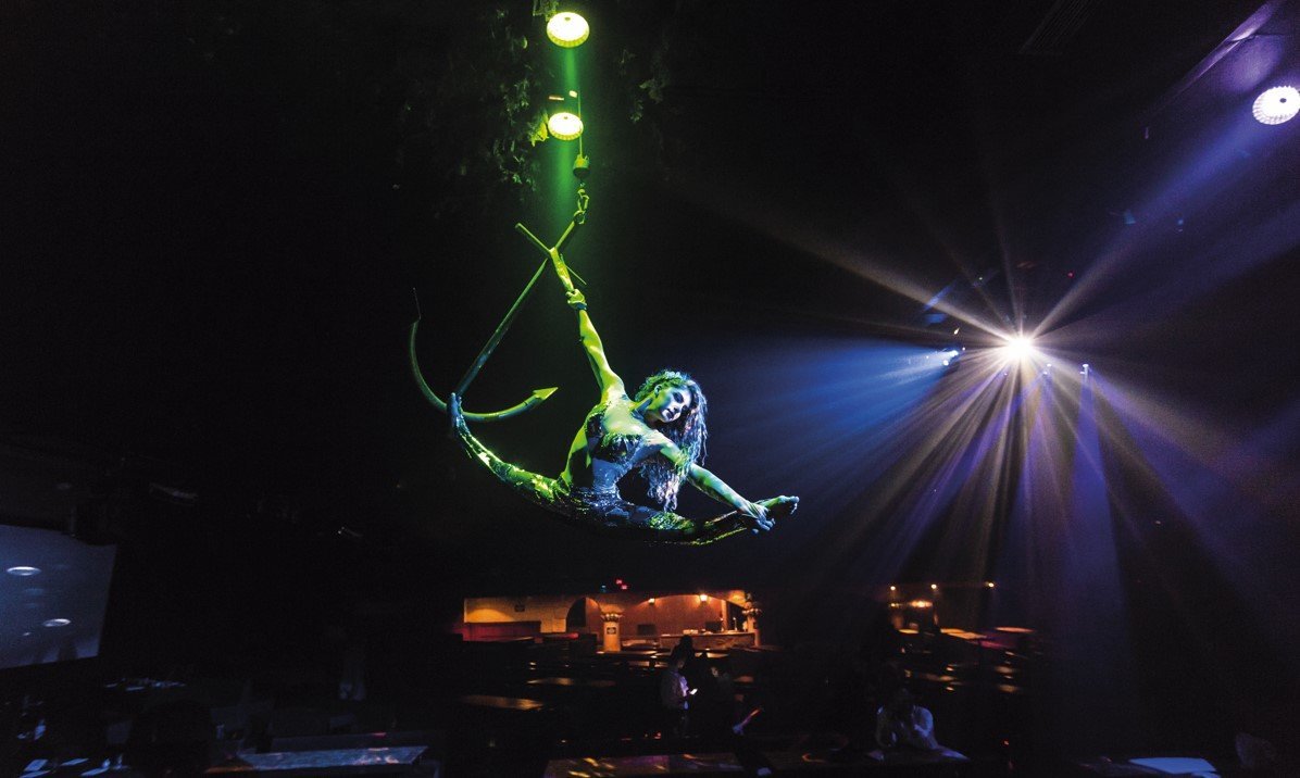 transport to pirates show mallorca