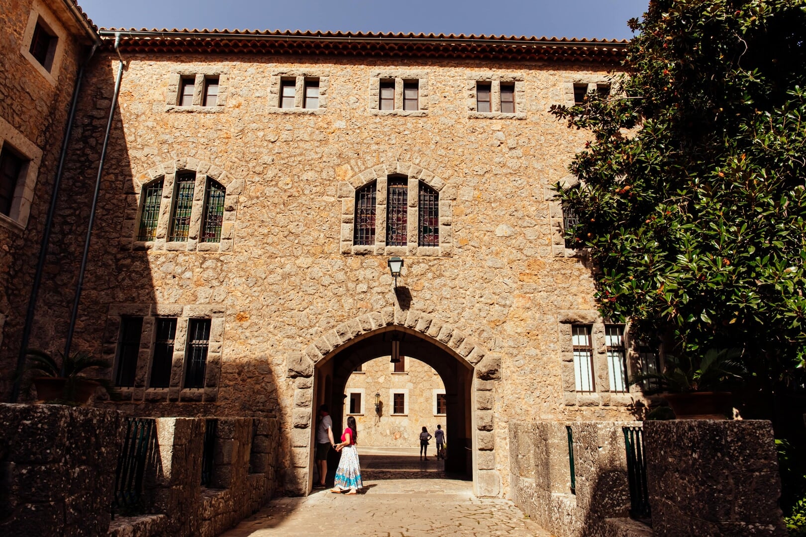 lluc gate