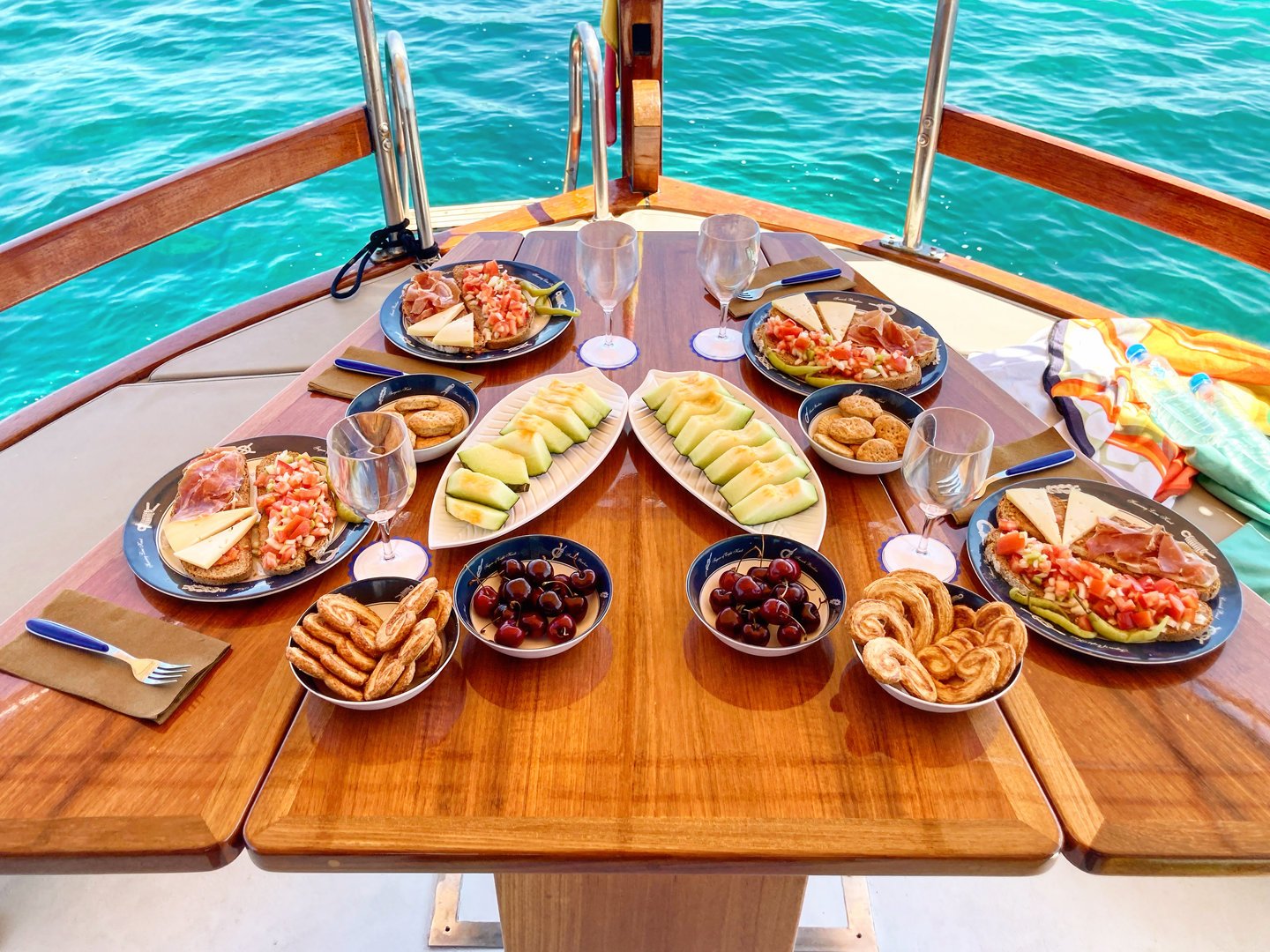 food on bord of the boat