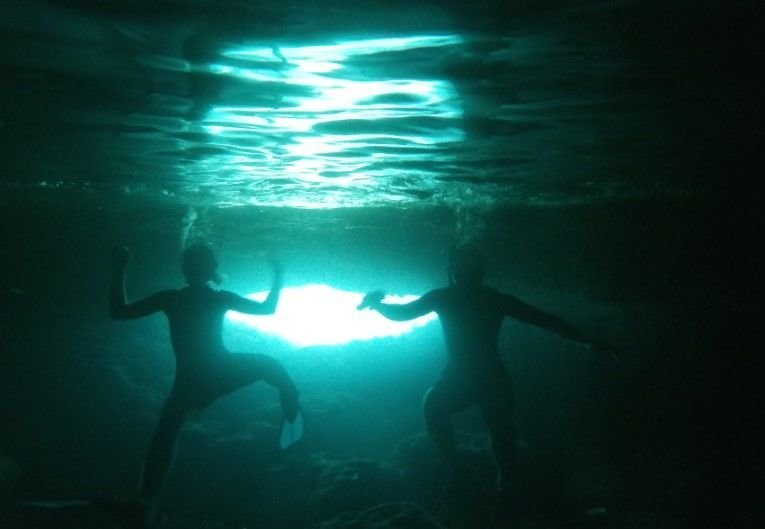 Snorkeling in the caves in Alcudia