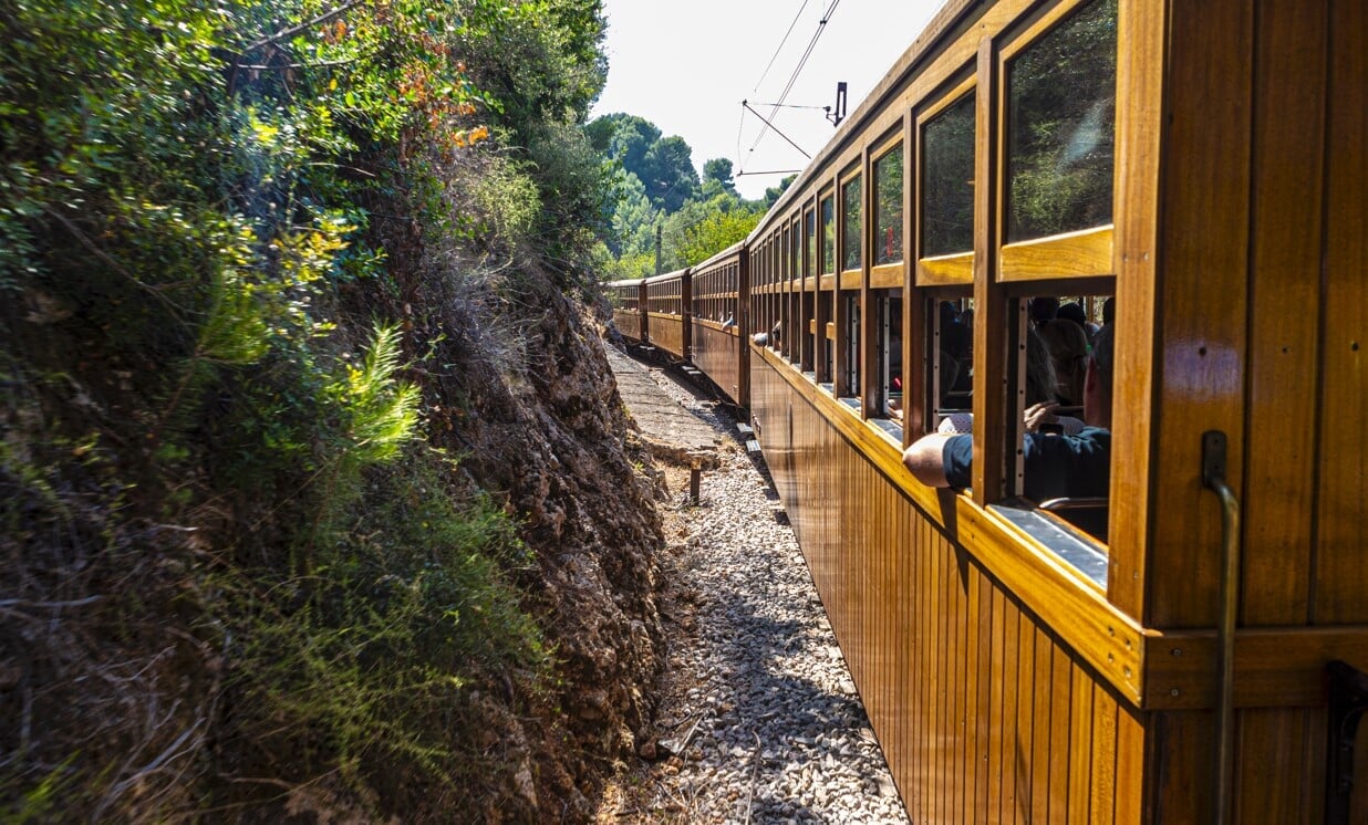 wooden carriage train mallorca