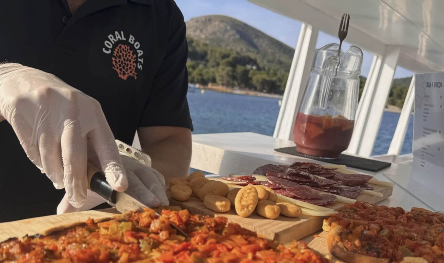 boat trips in alcudia with food